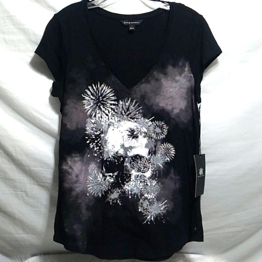 (A-71) NWT Rock & Republic Bling/Glitter Sparkly Skull Print Graphic Top Sz.M